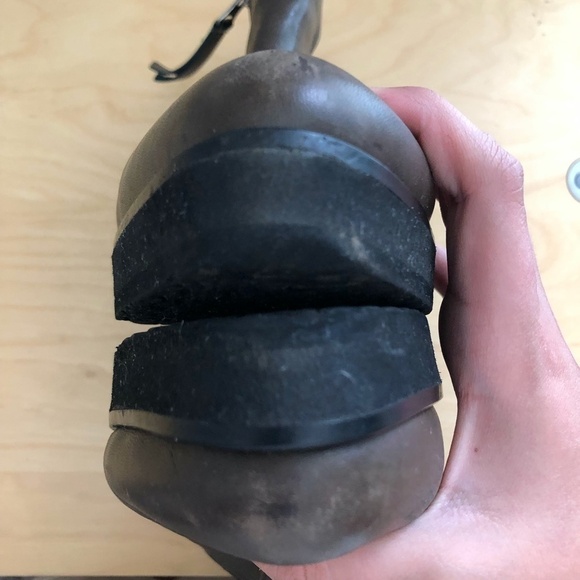 ERIC MICHAEL Pointed Toe Platform Leather Booties - Quiet Luxury - Picture 10 of 11